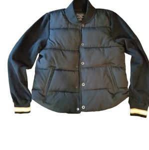 New Abercrombie and Fitch Quilted Collarless Jacket